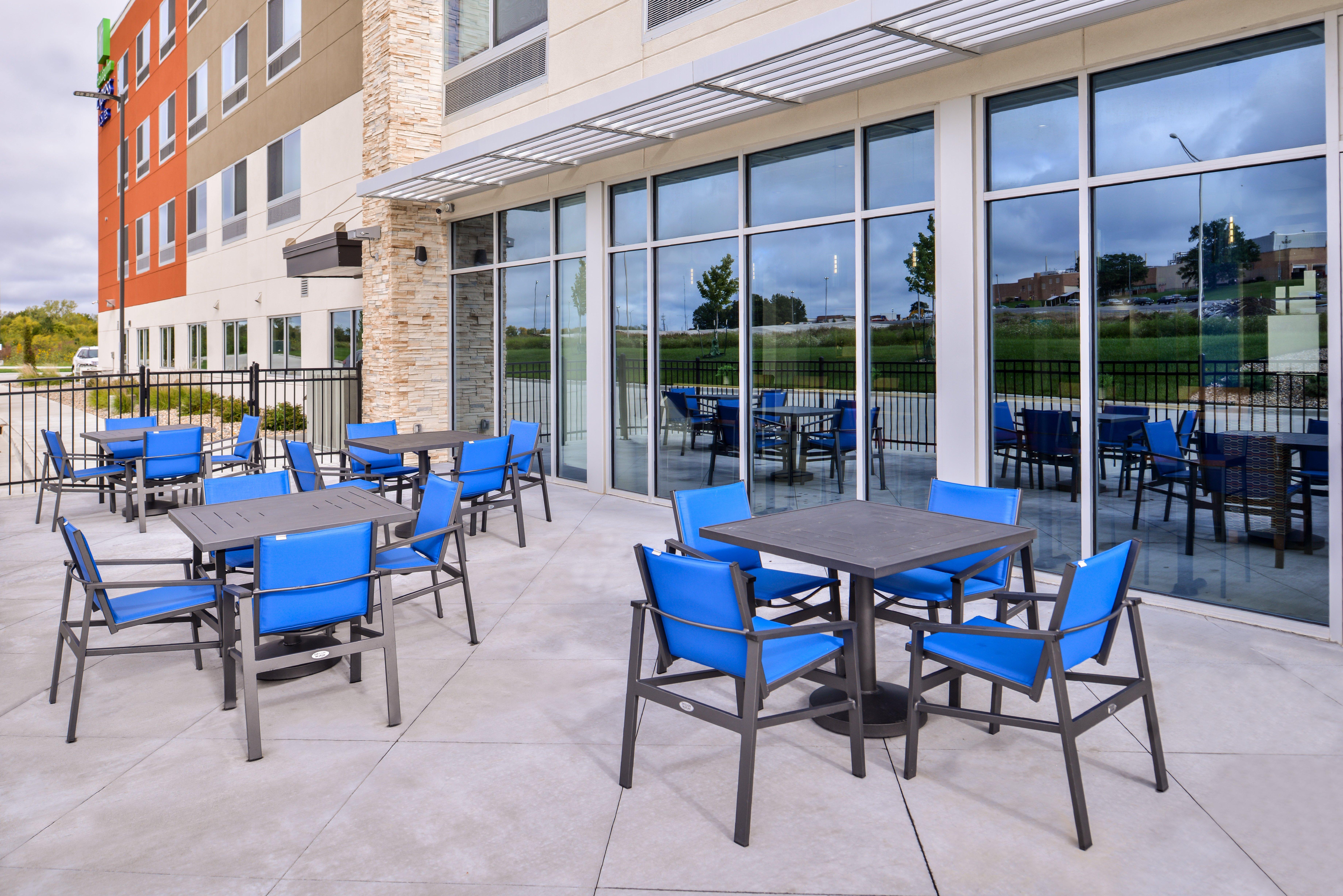 Holiday Inn Express & Suites - Kansas City - Lee'S Summit By Ihg Exterior photo