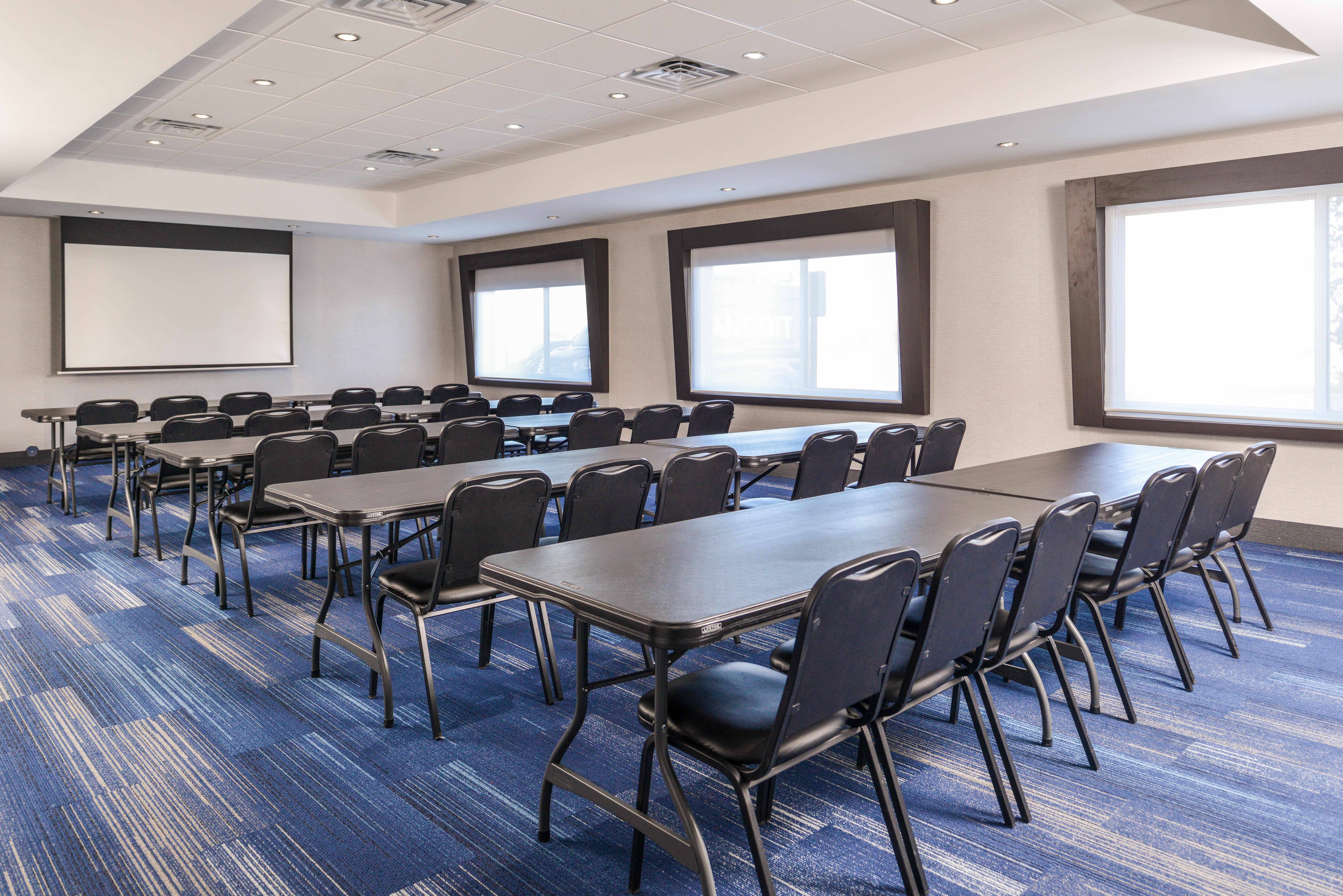 Holiday Inn Express & Suites - Kansas City - Lee'S Summit By Ihg Exterior photo